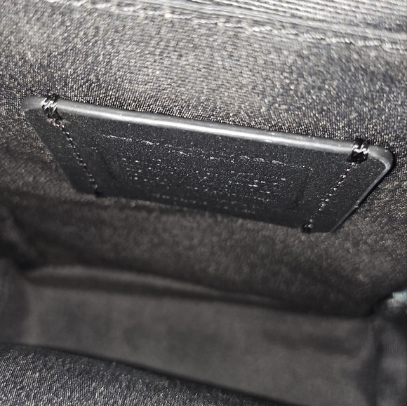 Coach Small Hudson Pack - Picture 3 of 8